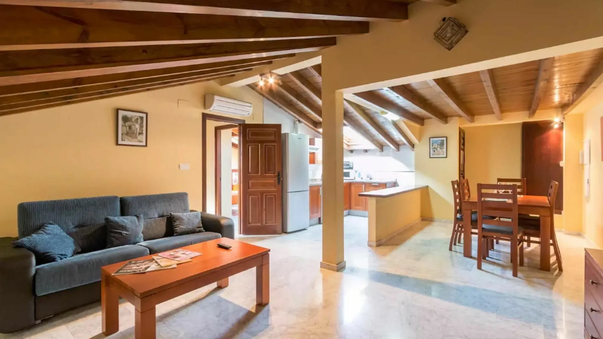 Apartamentos Mercader De Sedas Granada Apartment