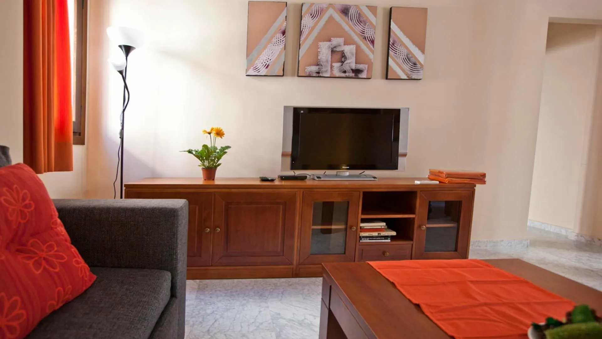Apartamentos Mercader De Sedas Granada 0*,  Spain