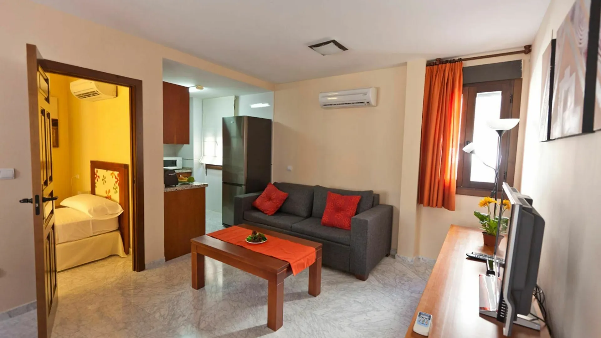Apartamentos Mercader De Sedas Granada Apartment